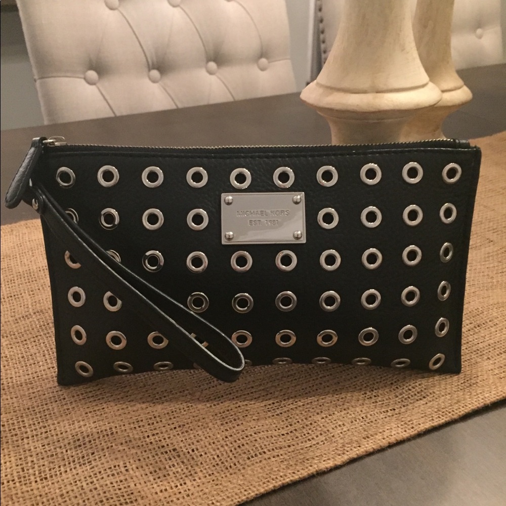 Michael Kors Leather Clutch/Wristlet -Like New